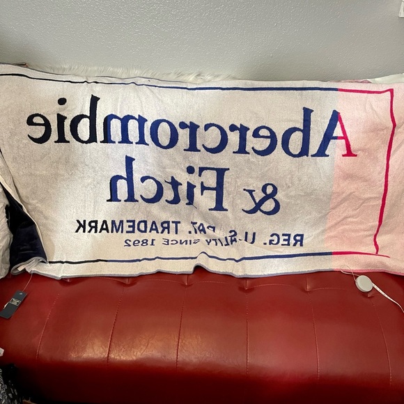 ABERCROMBIE & FITCH LUXURY TRI-COLOR BEACH TOWEL NWT - Picture 3 of 8